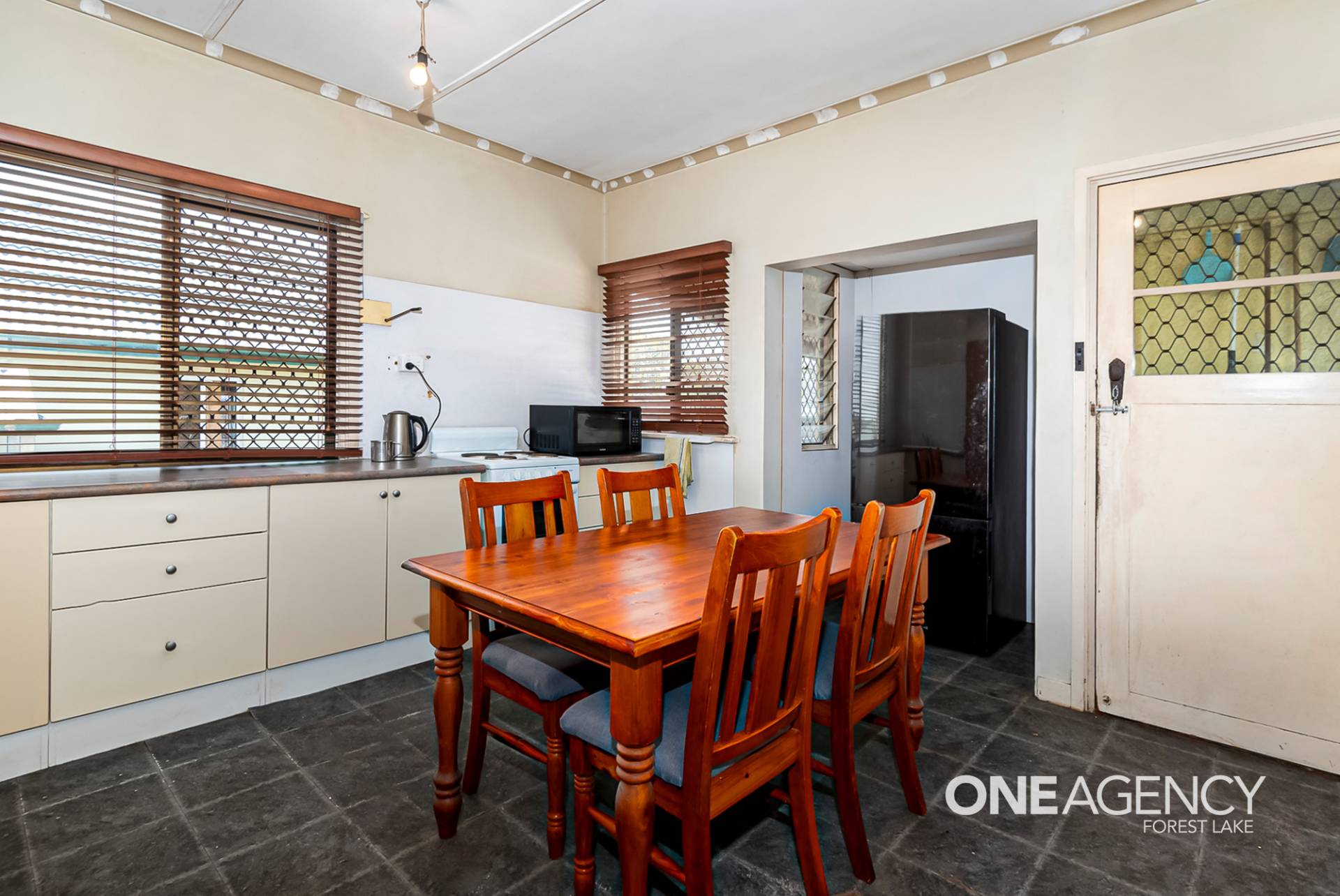 ***ONE MORE SOLD BY ISAAC NGUYEN*** One Agency Forest Lake