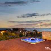 Seller of a House in Waikiki