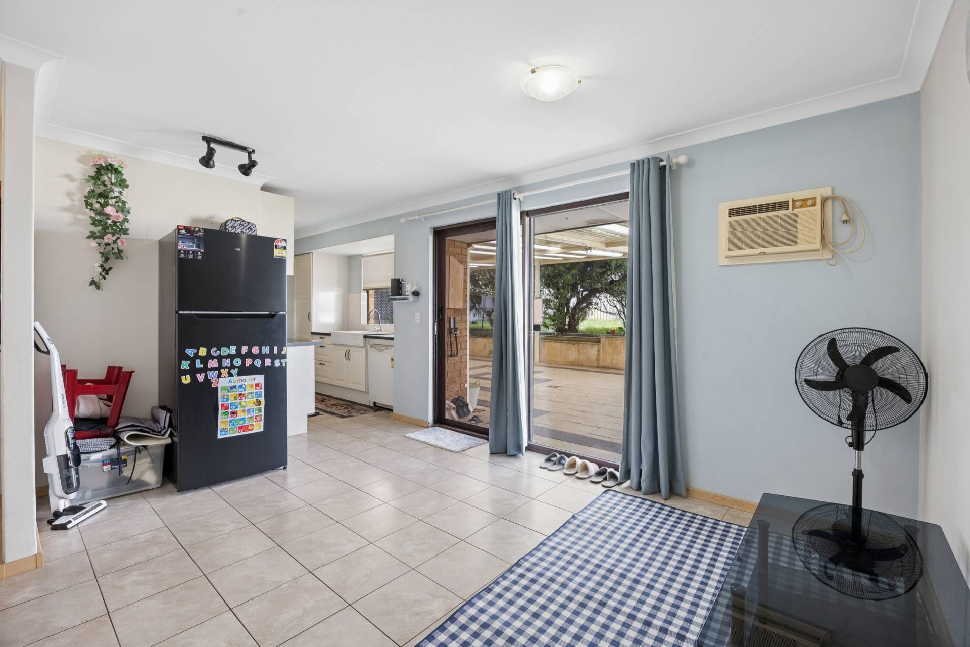 4 Rhine Crescent, Beechboro, Beechboro - Thumbnail 7