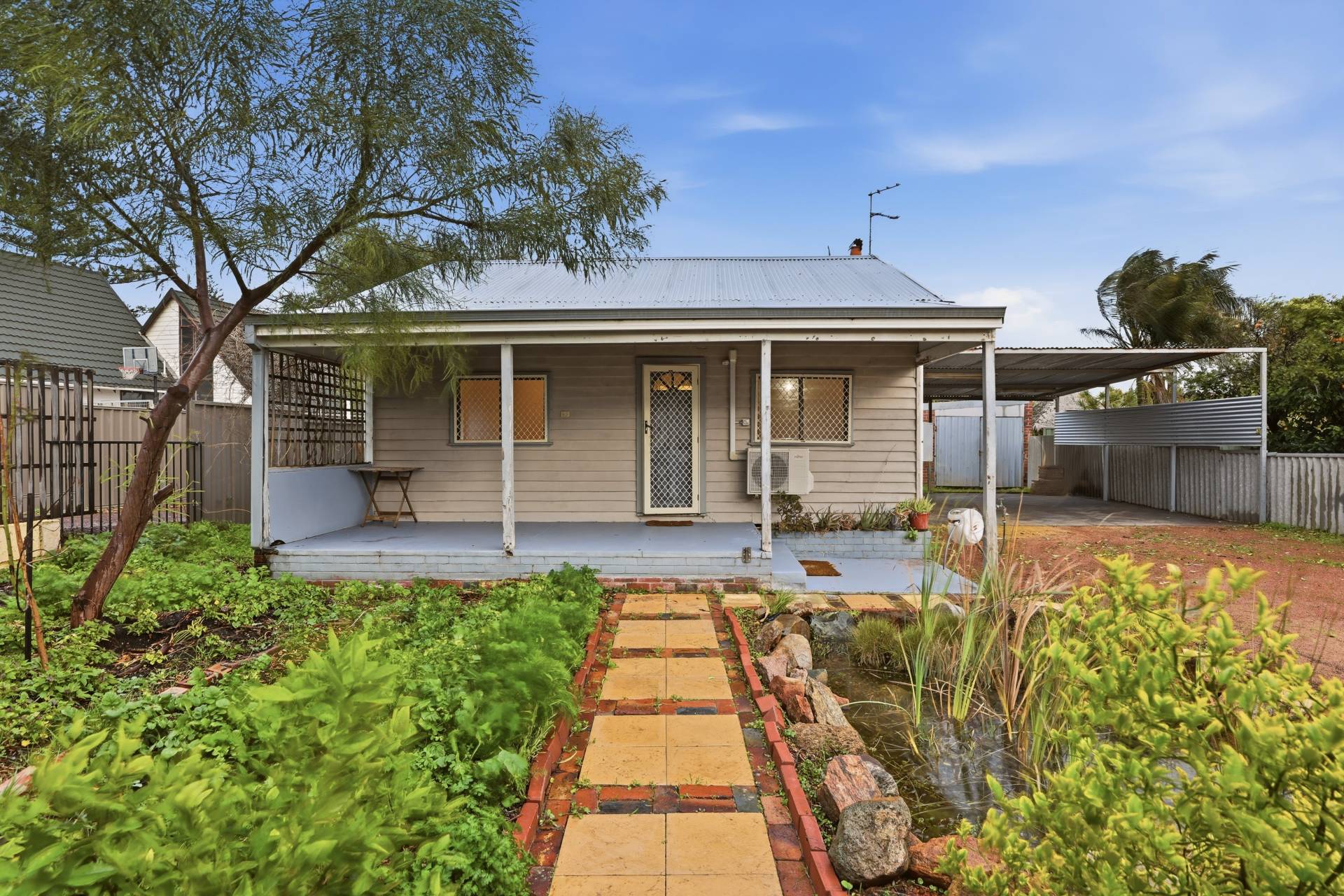 26 Hilda Road, Waikiki, Waikiki - Image 1