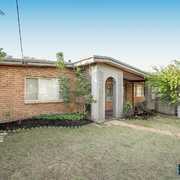 Seller of a House in Safety Bay