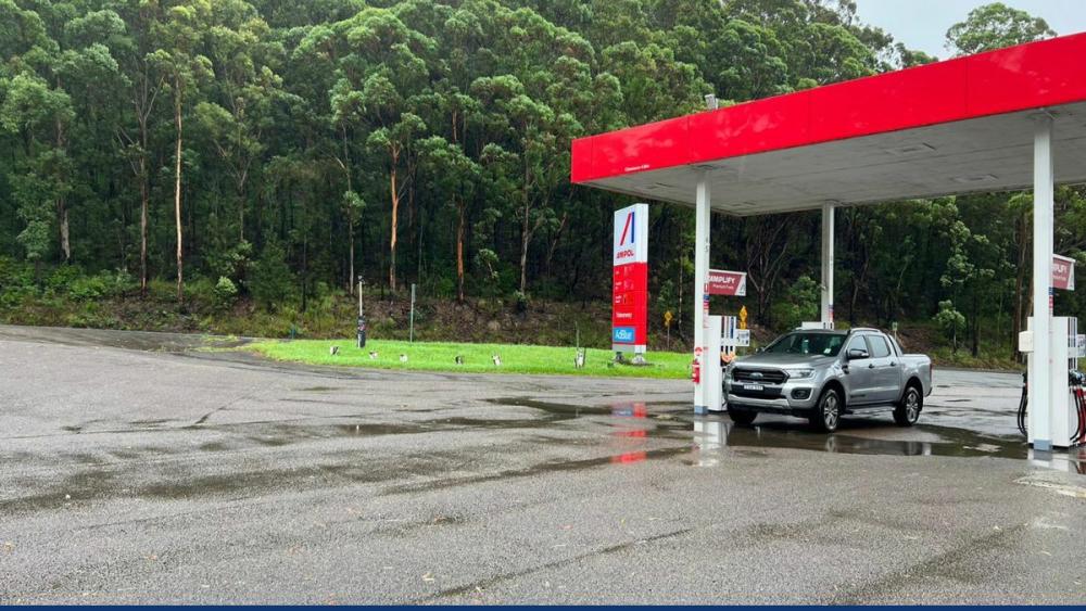 1SELL Business & Property Sales Quick Sale ! Ampol Service station / Truck stop with Motel near