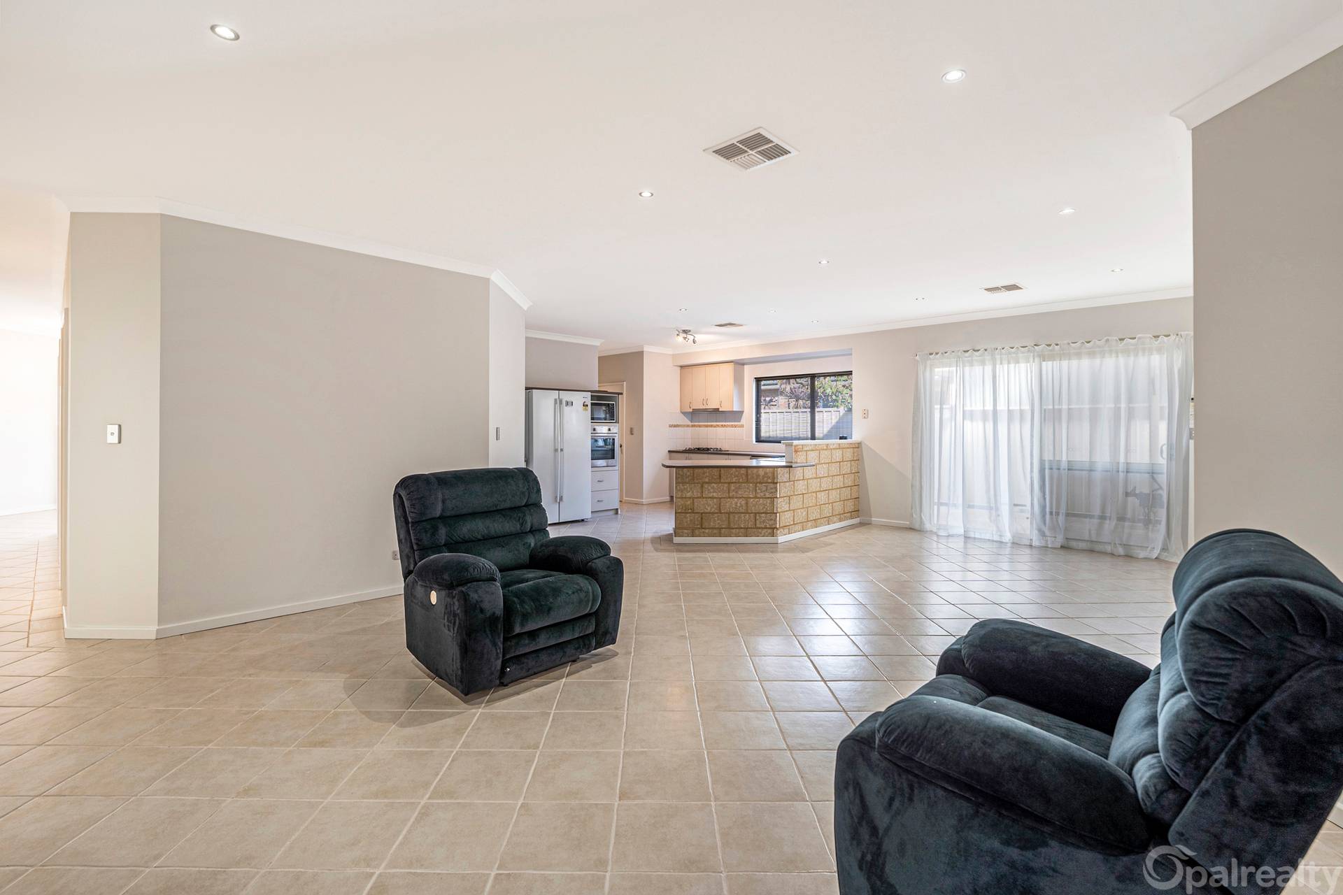6 Cronulla Road, Secret Harbour - Thumbnail 6
