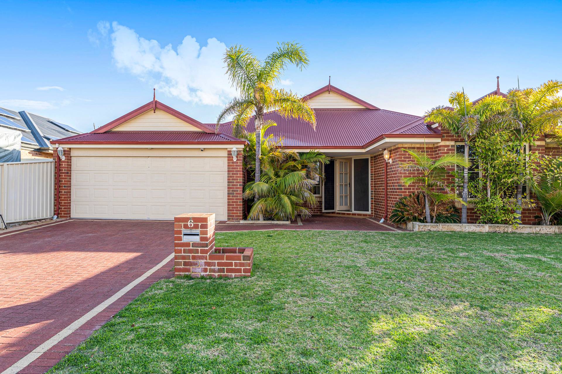 6 Cronulla Road, Secret Harbour - Thumbnail 2