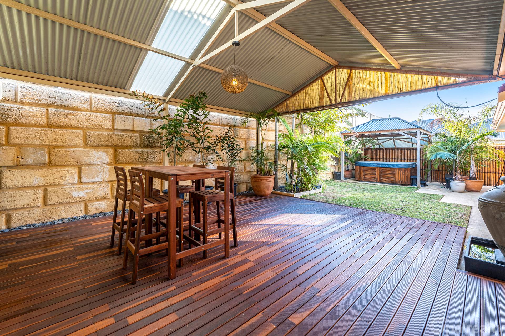 6 Cronulla Road, Secret Harbour - Image 1