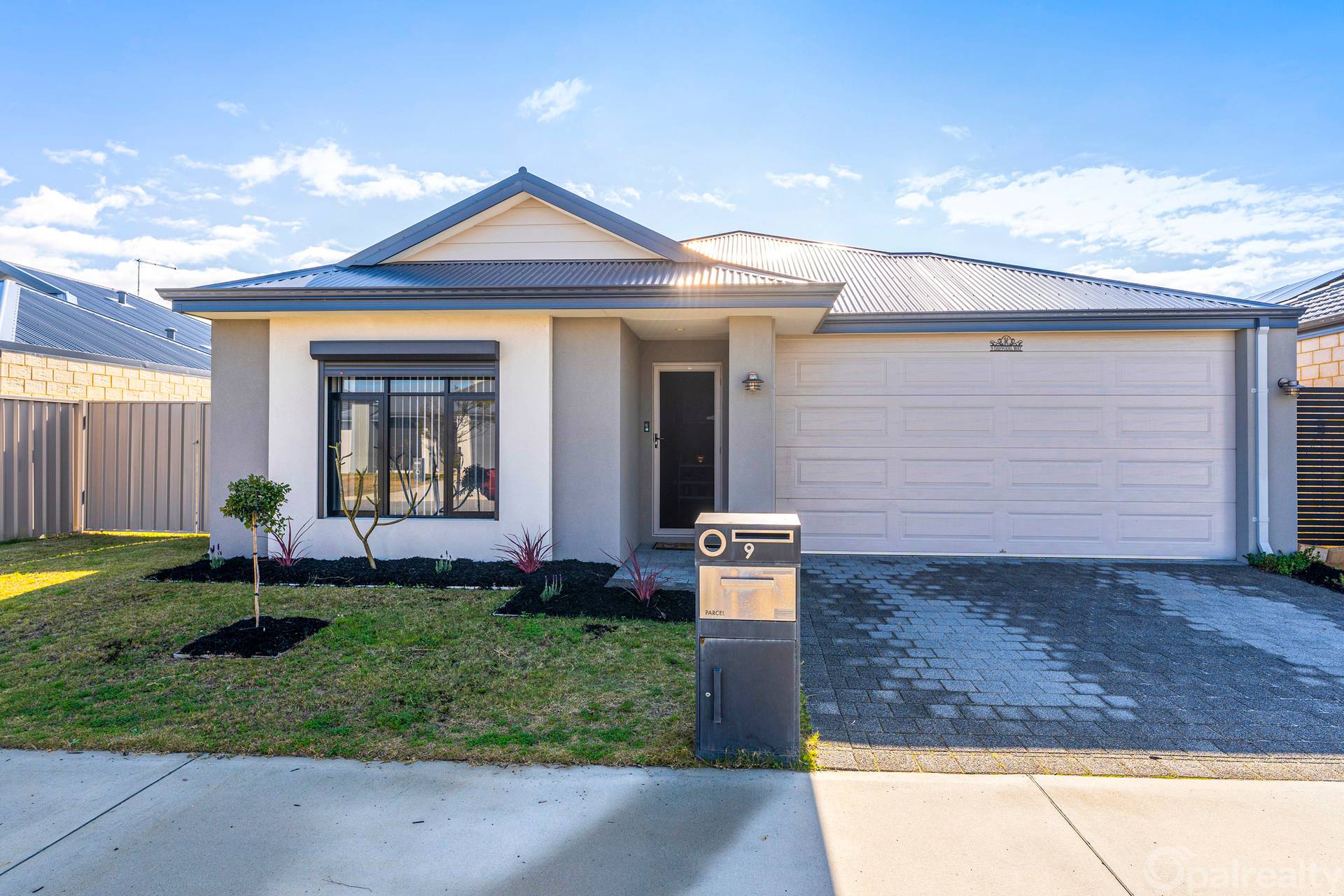 9 Daffodil Way, Karnup - Thumbnail 2
