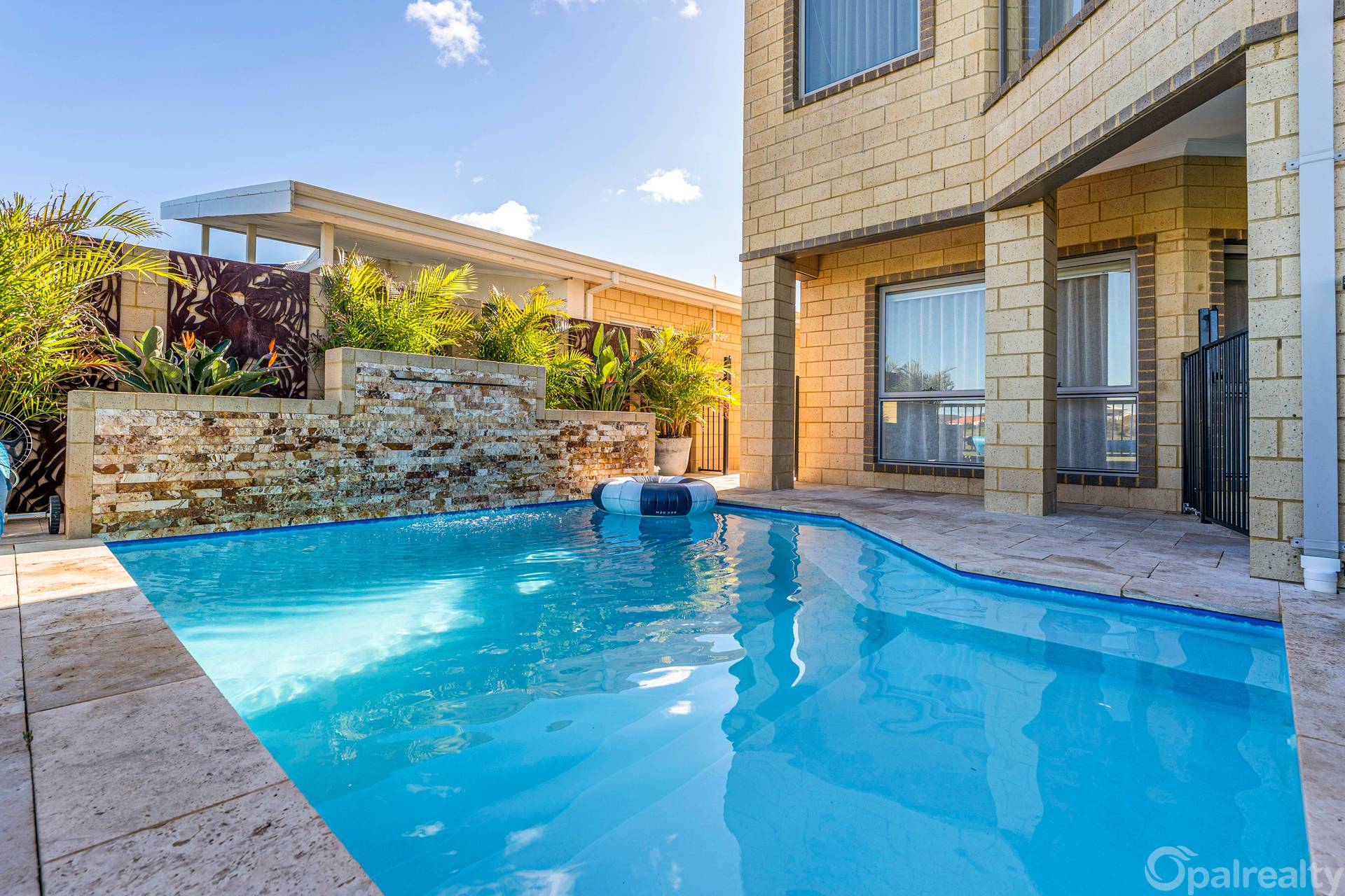 64 Oasis Drive, Secret Harbour - Image 1