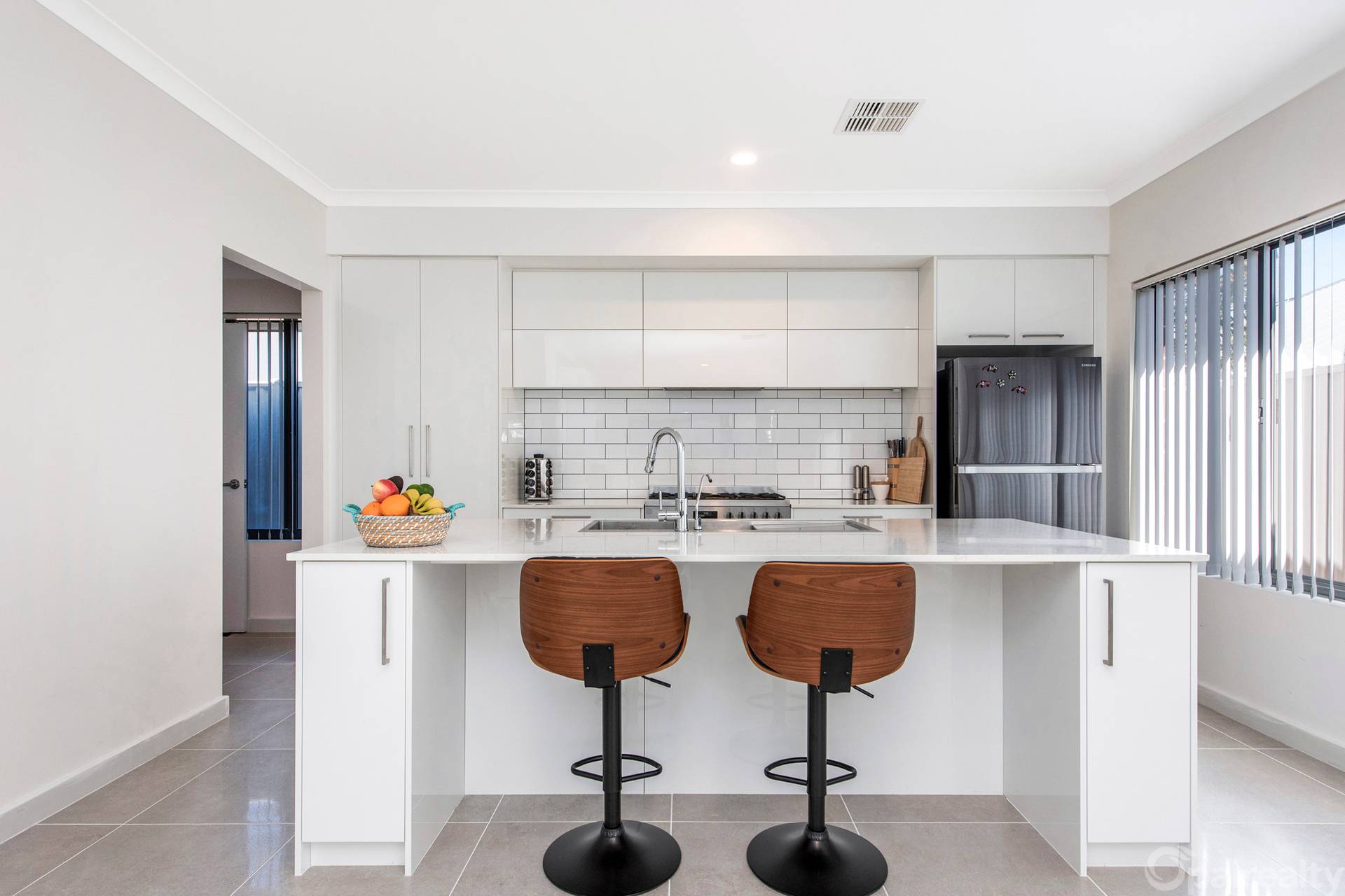 6 Raffles Way, Golden Bay - Image 1