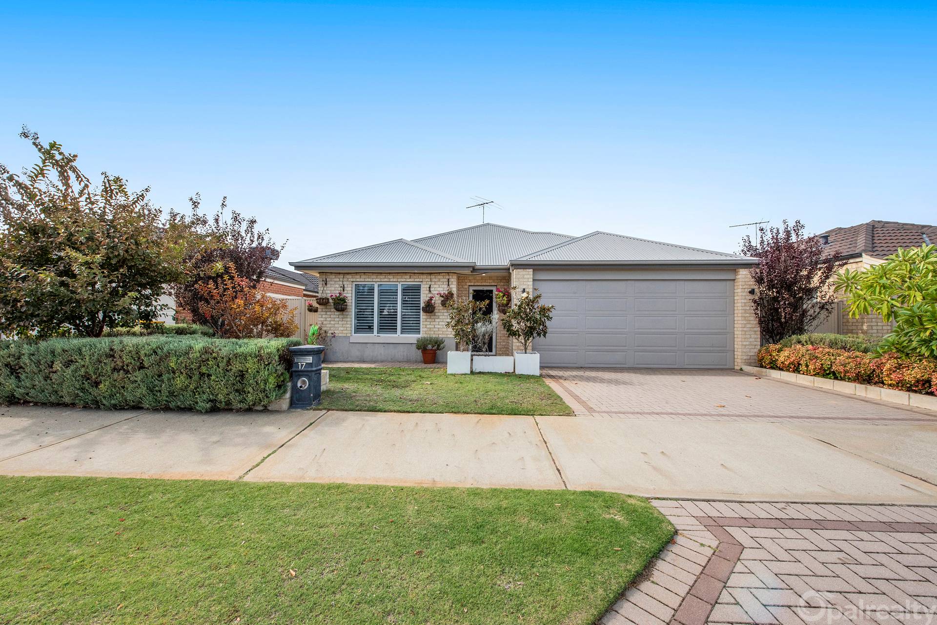 17 Swanbourne Avenue, Secret Harbour - Image 1