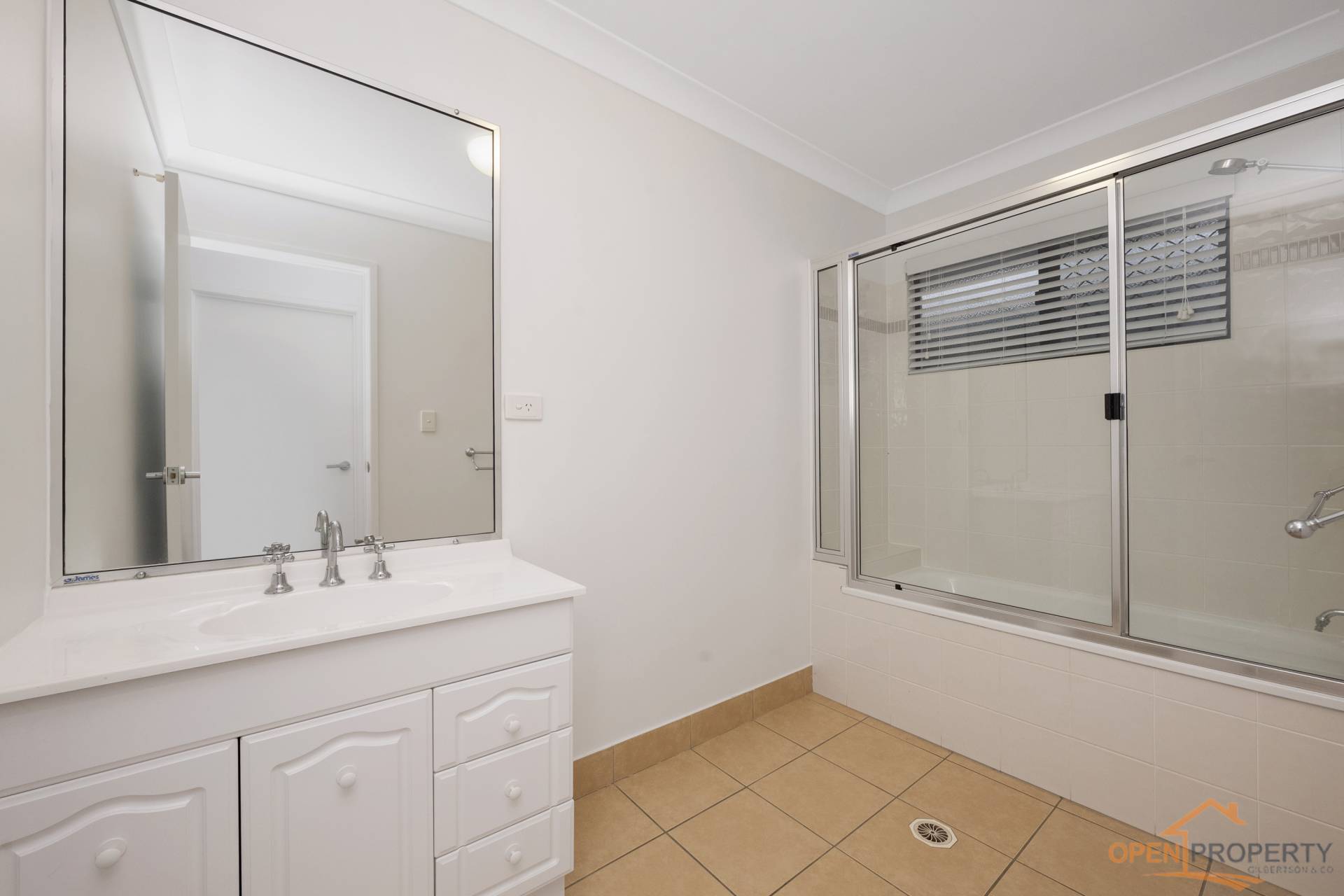26 Woodwark Drive, Bushland Beach QLD, Bushland Beach - Thumbnail 6