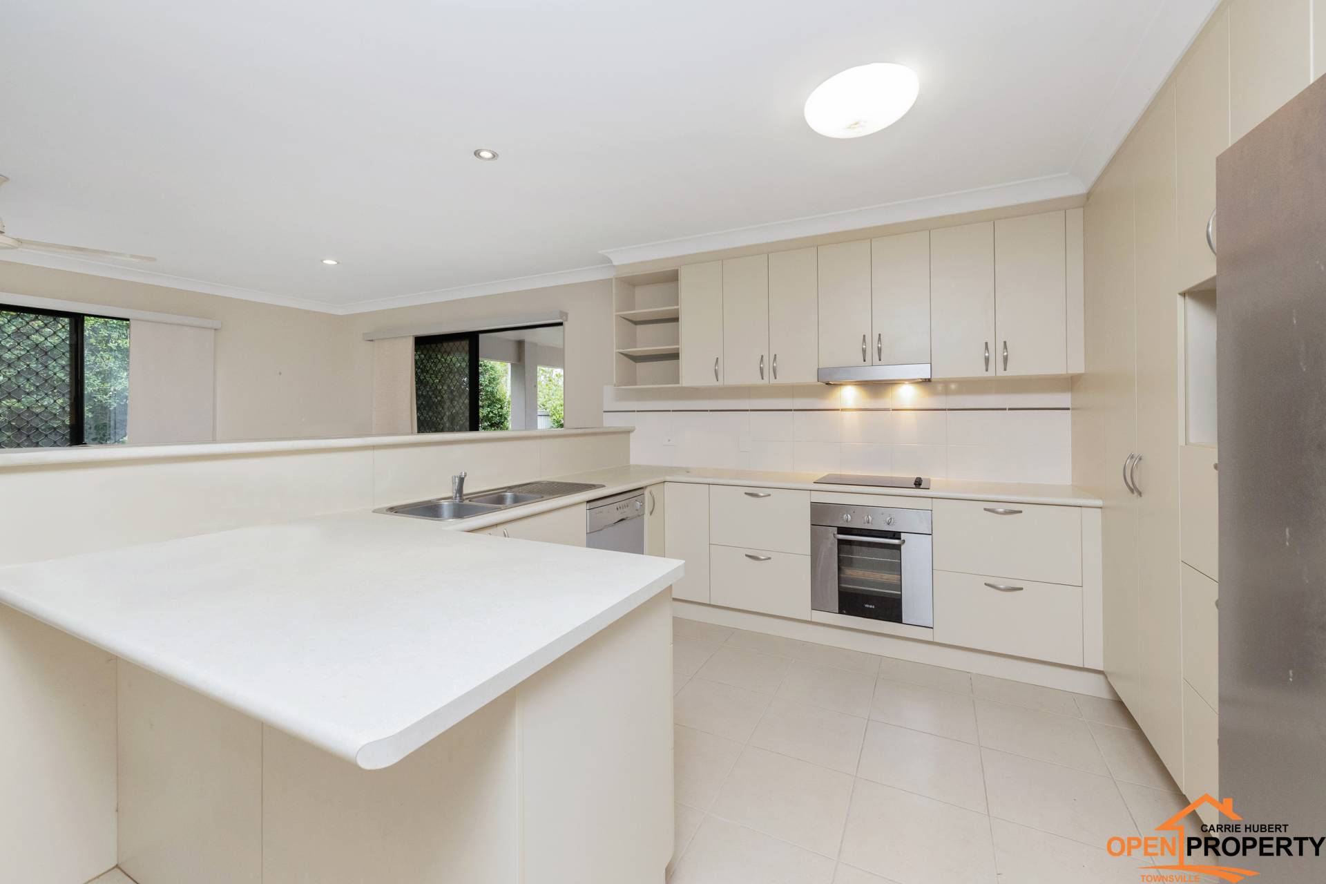 11 Dugong Court, Bushland Beach QLD, Bushland Beach - Thumbnail 5