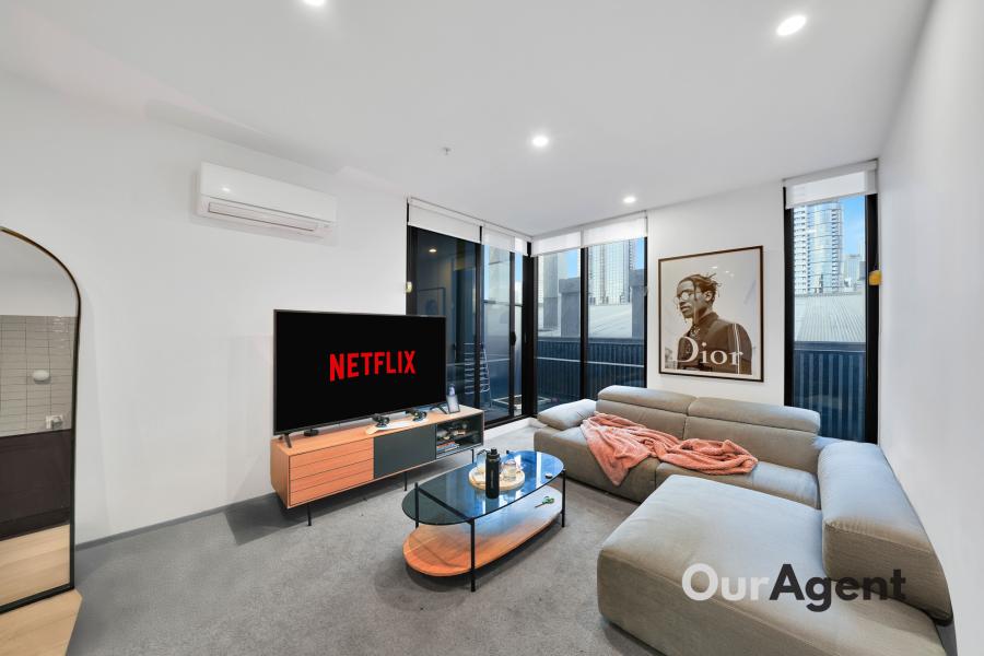 Elegant One-Bedroom Apartment in South Melbourne