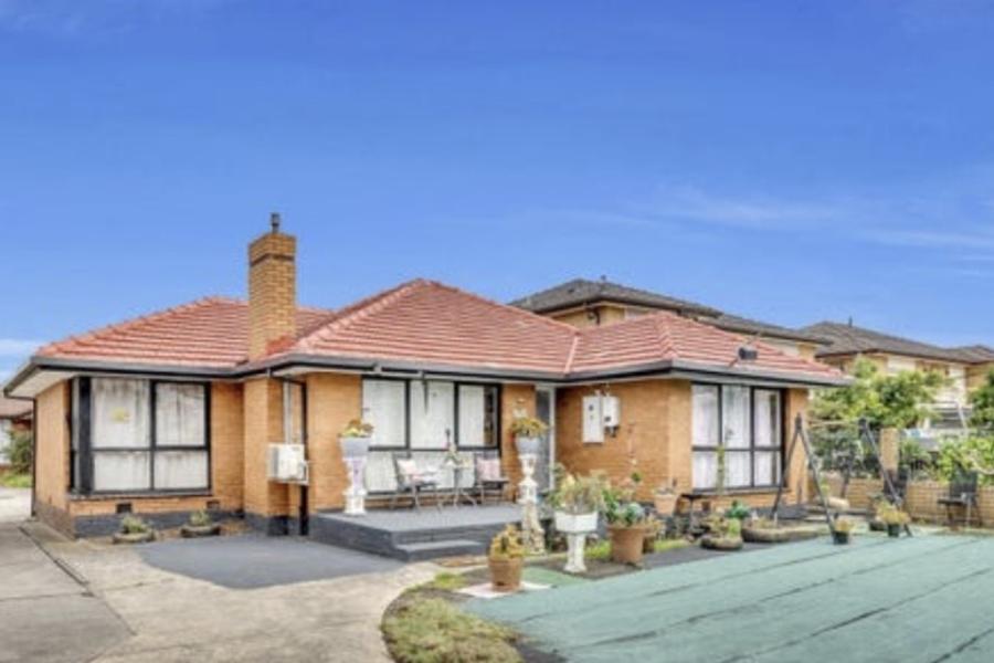 Low-Maintenance Living in a Prime Location