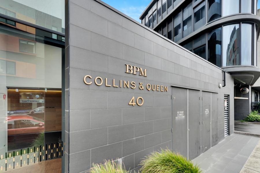 Sophisticated Urban Living with Tram At The Doorstep