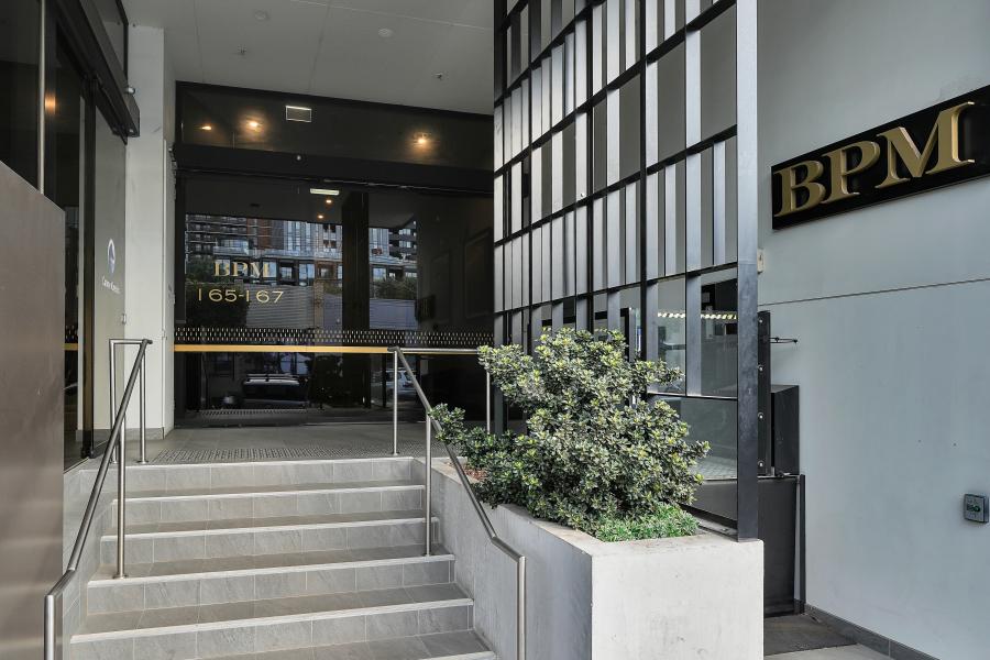 Elegant One-Bedroom Apartment in South Melbourne