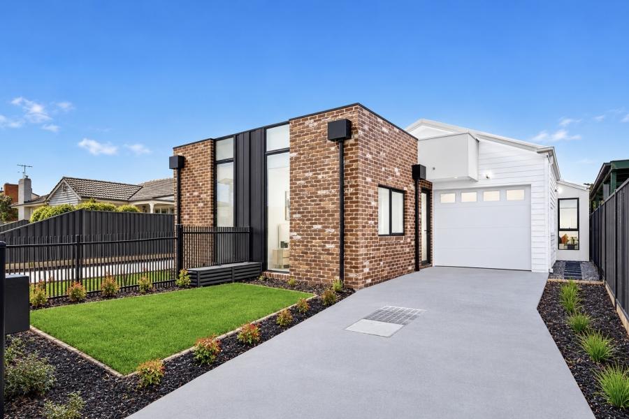 Brand New Contemporary Living