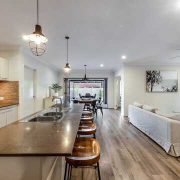 Elly & Shannon - Sellers testimonial image