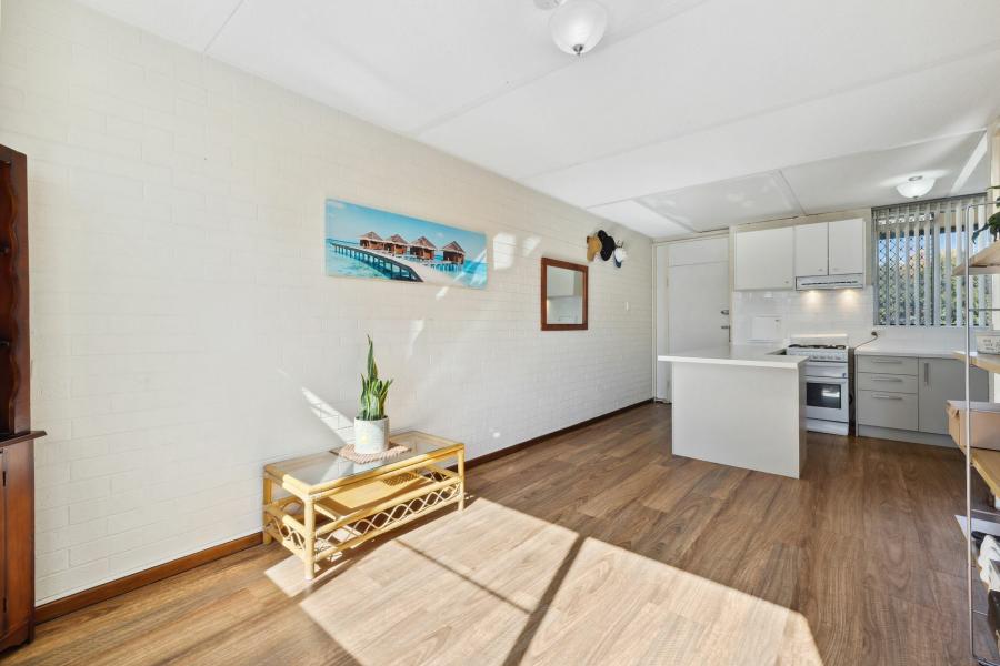 Renovated Top Floor Apartment in Small Complex