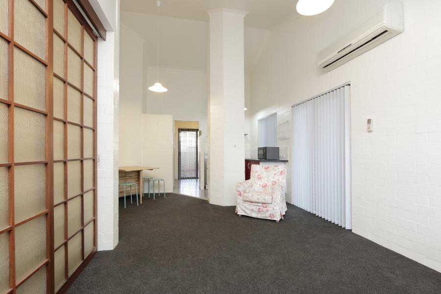 Renovated Garden Level Unit