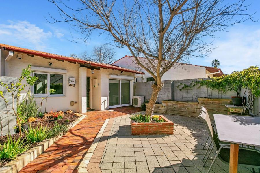Renovated Rear Villa with Double Garage