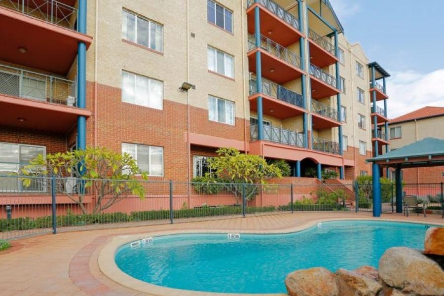 Spacious Apartment Right on the Foreshore!