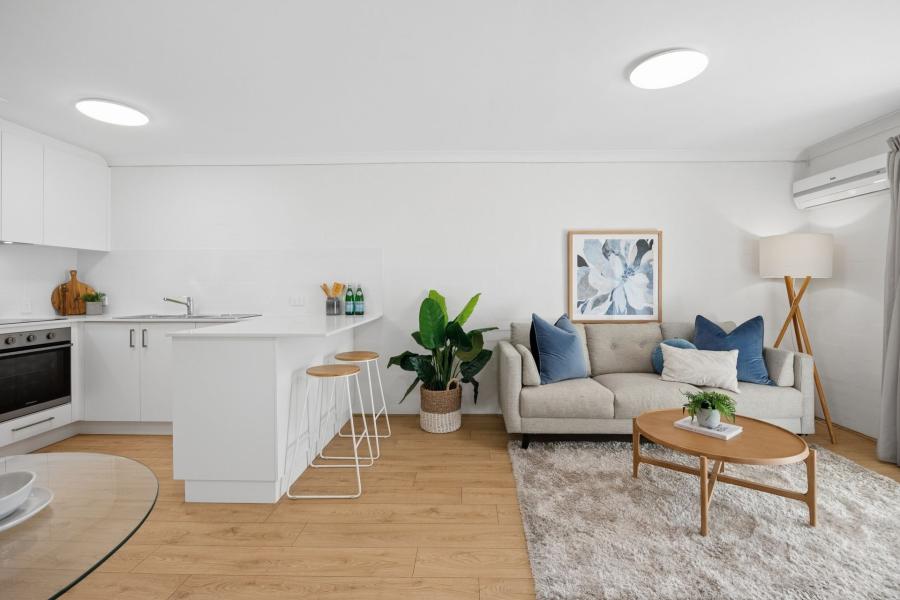 On-Trend Designer Renovated Apartment