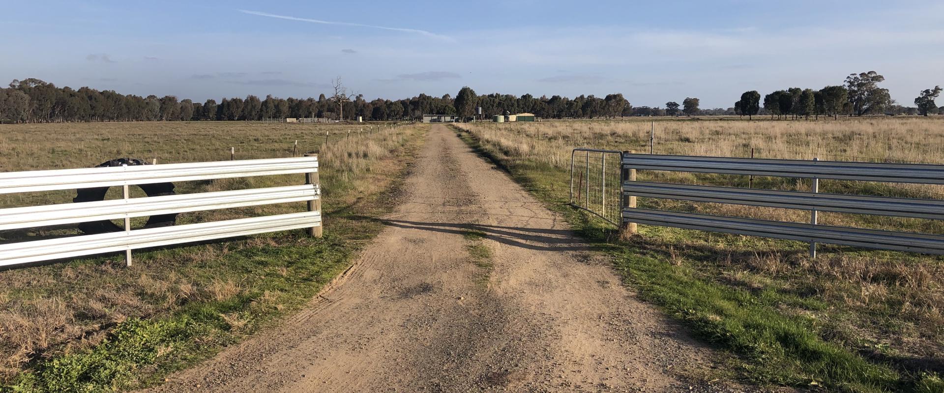 Paull & Scollard Nutrien & Nutrien Ivone Agencies RURAL LAND CLOSE TO