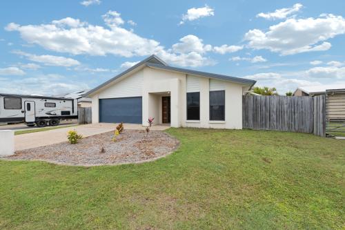 31 Coogee Tce, Blacks Beach, Blacks Beach - Image 1