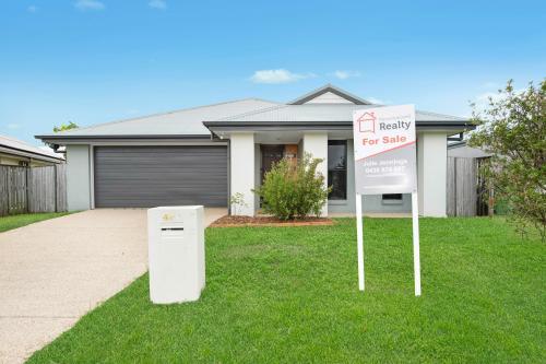 49 Coogee Tce, Blacks Beach, Blacks Beach - Image 1