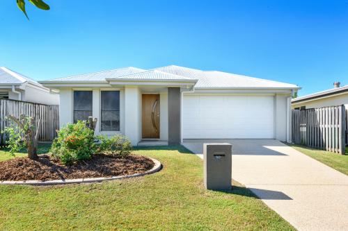50 Coogee Tce, Blacks Beach, Blacks Beach - Image 1