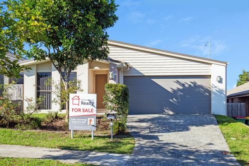 9 Jotown Drive, Coomera, Coomera - Image 1