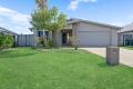 Spacious 4-Bedroom Family Home – Walk to Beach, Shops & Schools!