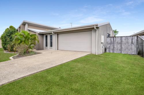 14 Coogee Tce, Blacks Beach, Blacks Beach - Image 1
