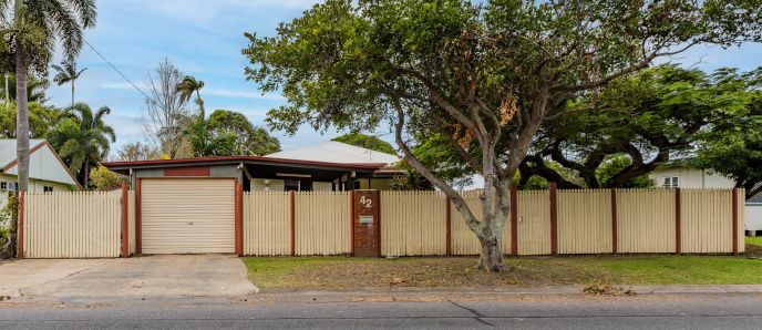 Charming Renovator with Pool on Generous Block in Prime Lifestyle Location