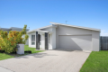 Spacious Family Living in Plantation Palms Estate!
