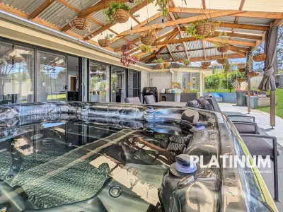 Mary-Jean L testimonial image