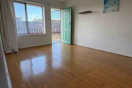 A new place to nest  Modern 1-Bedroom Apartment in Prime West Footscray Location
