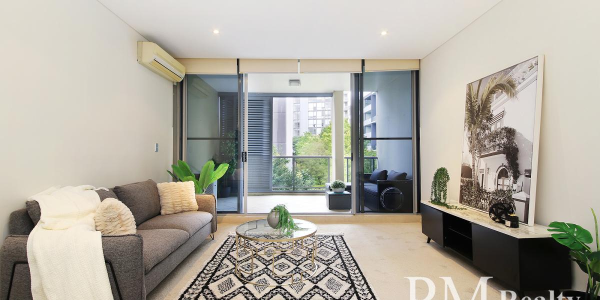 Split Level Two-Bedroom in the Heart of Mascot
