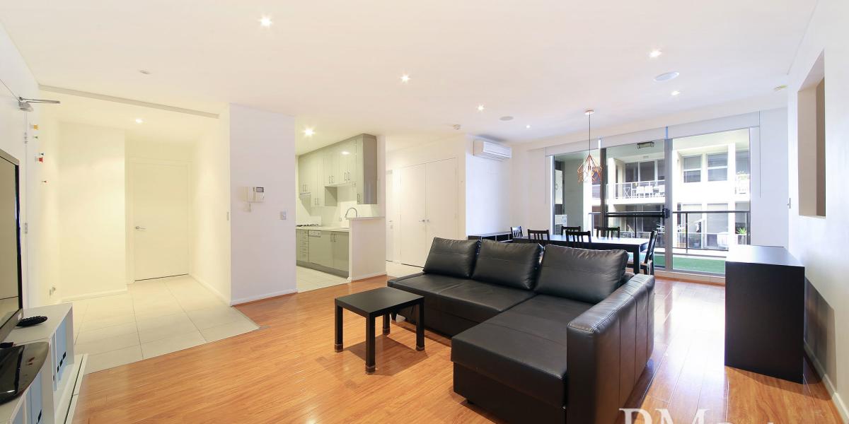 Fully Furnished 3 Bedroom Apartment Plus Study