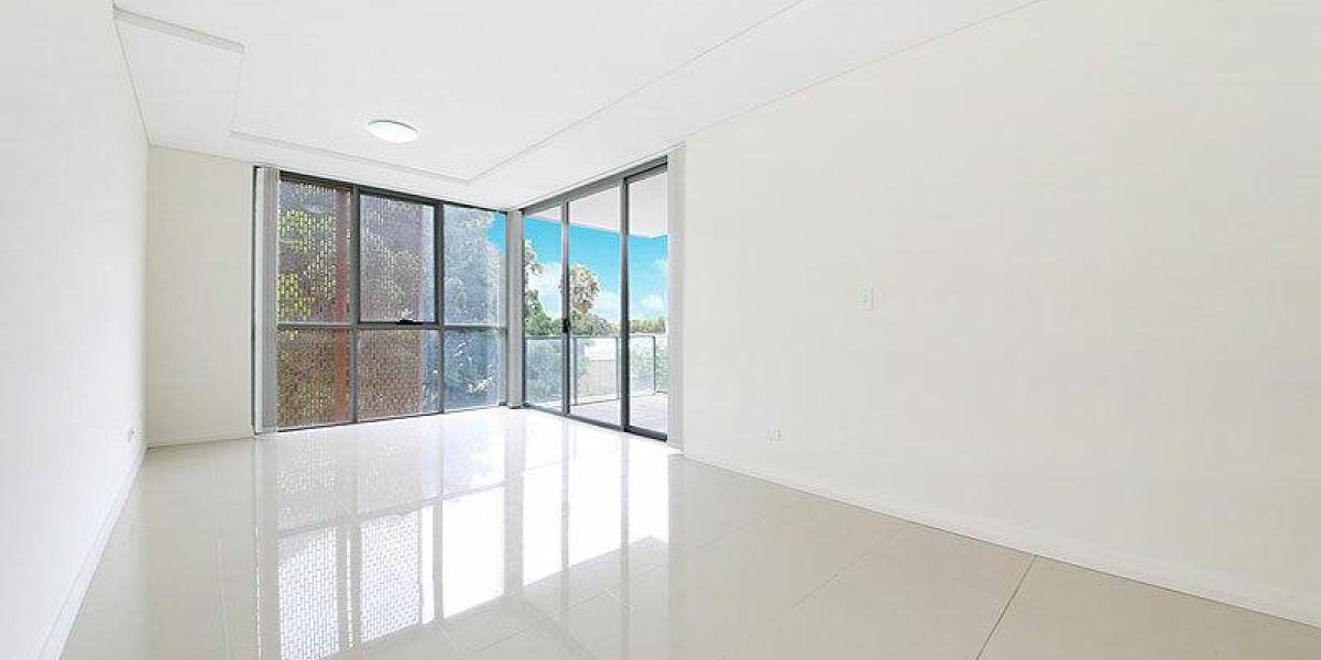 OVERSIZED 1 BEDROOM AND STUDY IN THE HEART OF MASCOT