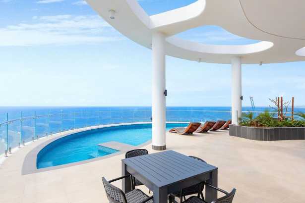Furnished apartment with ocean views