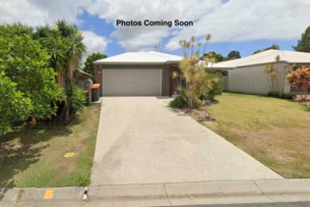 Modern 4 Bedrooms Family Home – Available Now!