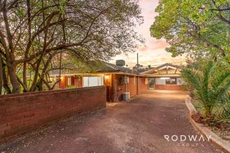 MOUNT NASURA BEAUTY SITTING ON 1521SQM BLOCK!