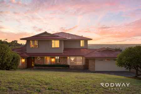 MASSIVE 6-BEDROOM FAMILY HOME WITH POOL IN MOUNT NASURA HILLS!