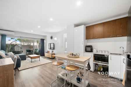 MODERN LOCK-AND-LEAVE GEM!