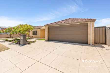 MODERN LOW MAINTENANCE FAMILY HOME IN PRIME BYFORD LOCATION!