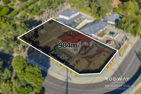 Mount Nasura Gem – Spacious Home on a Massive 984sqm Block!