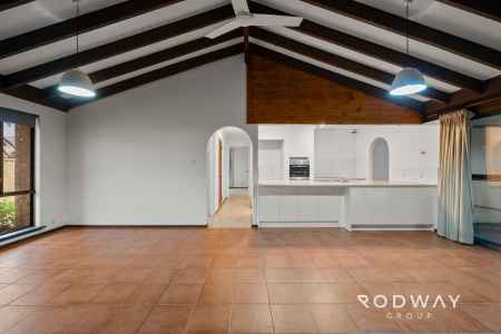The Perfect Family Retreat in a Quiet Kelmscott Cul-de-Sac!
