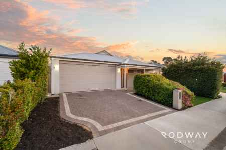 Modern Living in Martin, Backing onto Peaceful Parklands!