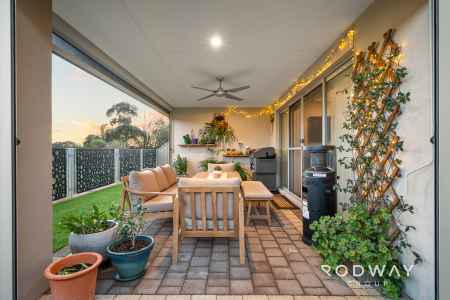 Modern Living in Martin, Backing onto Peaceful Parklands!